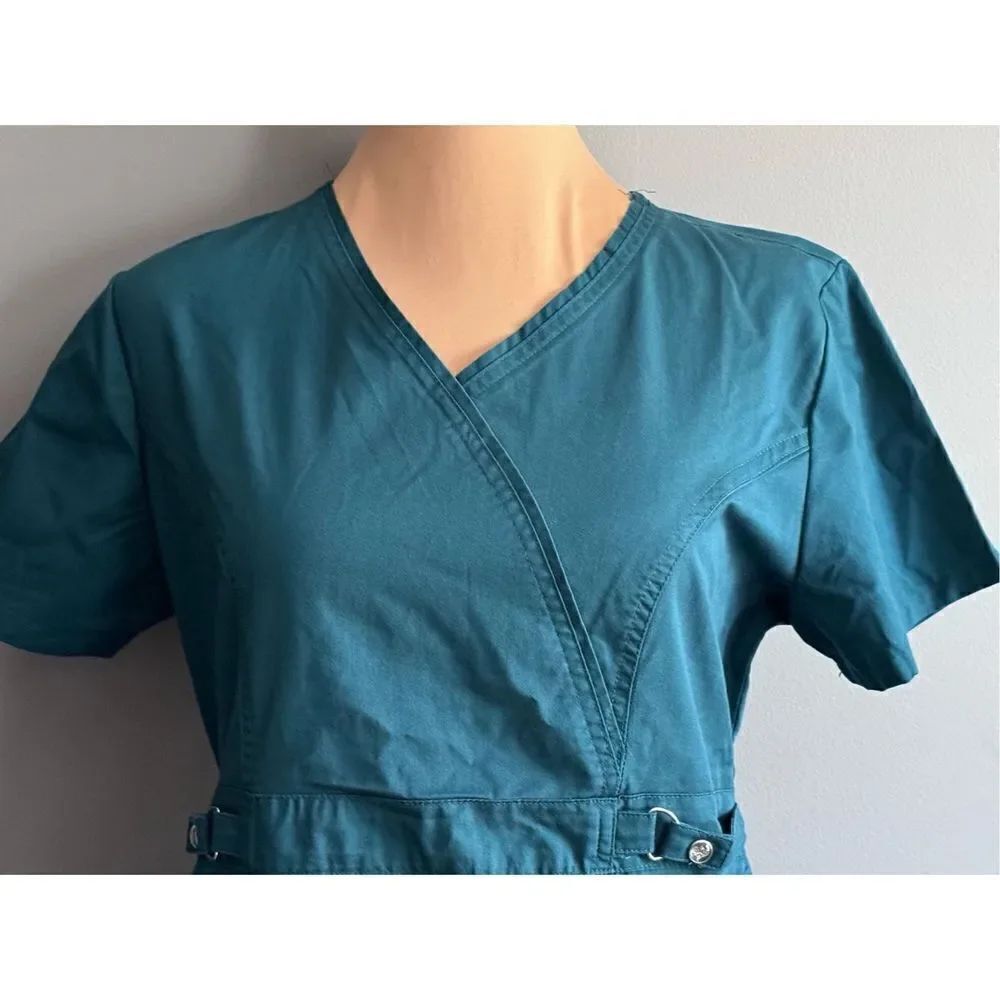Cherokee Luxe Scrub Top, size S - Picture 4 of 11